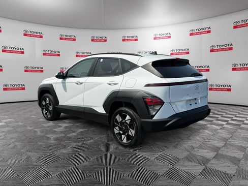 Used 2024 Hyundai Kona SEL AWD/4WD image 7