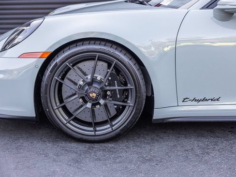 Certified 2025 Porsche 911 Carrera GTS RWD image 11