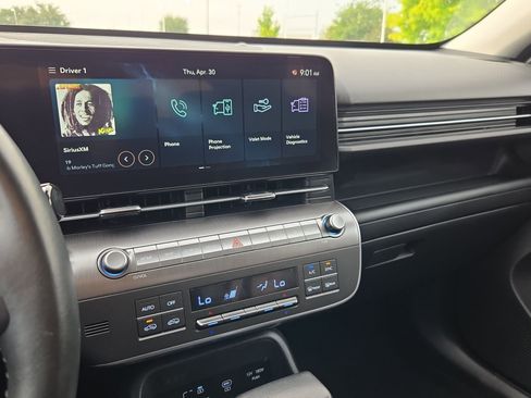 Used 2025 Hyundai Kona SEL FWD image 23