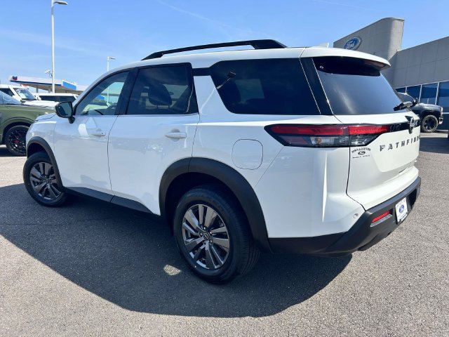 Used 2025 Nissan Pathfinder SV AWD/4WD image 6