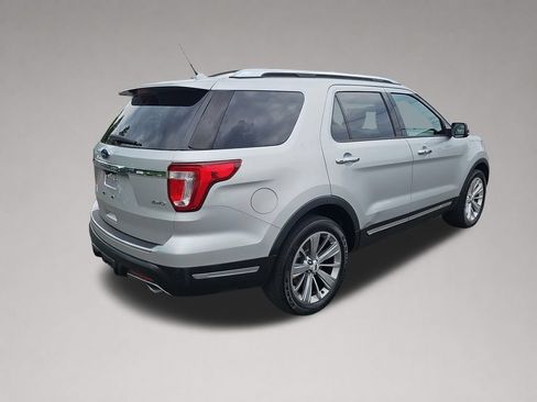 Used 2018 Ford Explorer Limited AWD/4WD image 4
