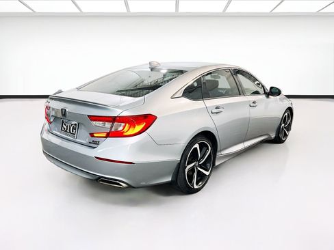 Used 2018 Honda Accord Sport image 4