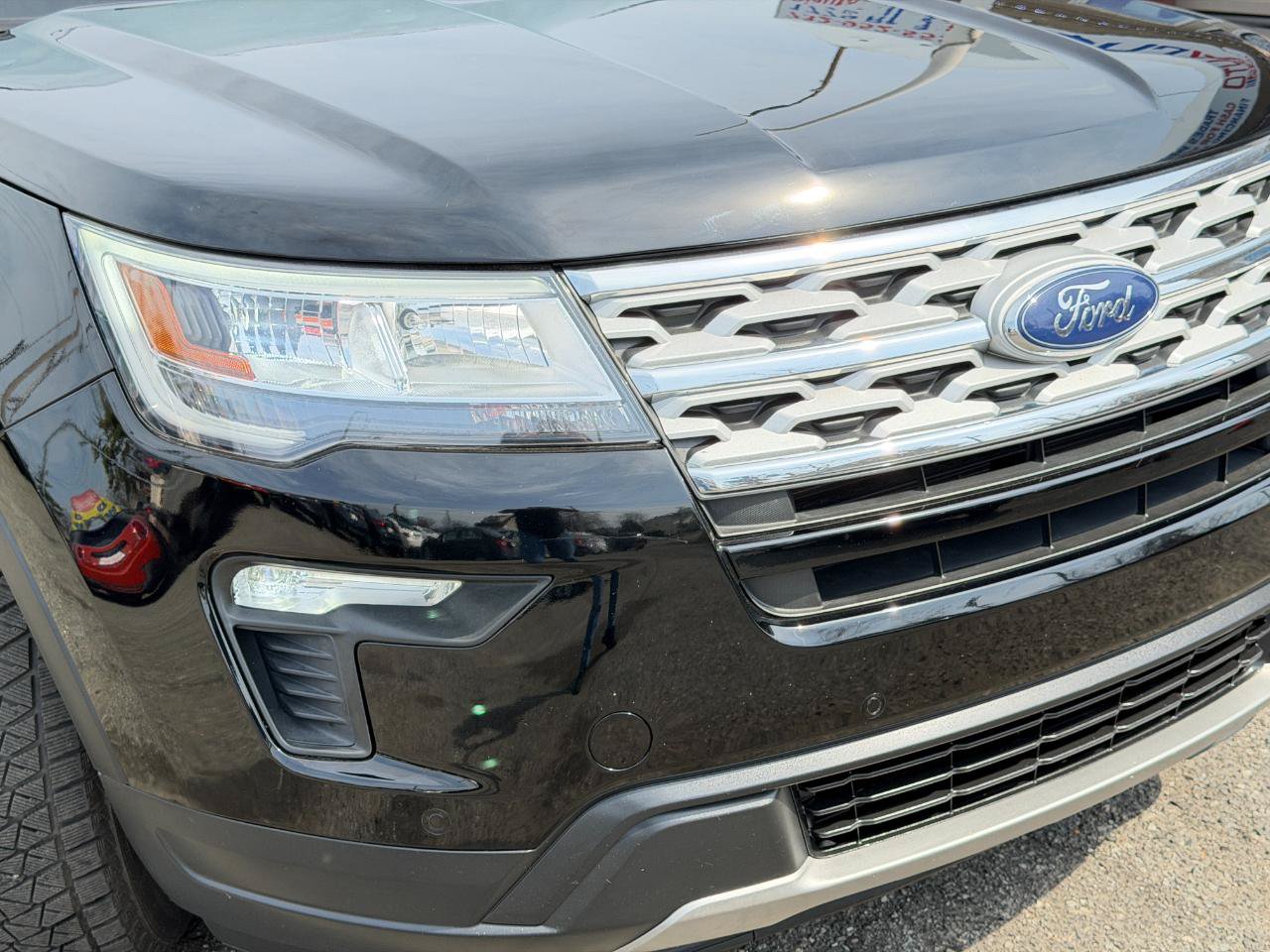 Used 2018 Ford Explorer XLT w/ Equipment Group 202A AWD/4WD image 96