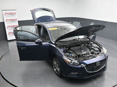 Used 2018 MAZDA MAZDA3 Touring image 43