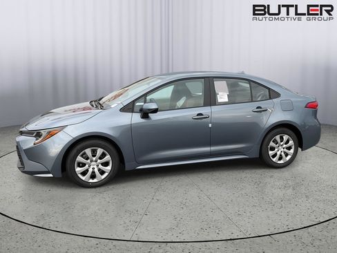 New 2026 Toyota Corolla LE FWD image 2