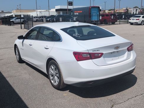 Used 2025 Chevrolet Malibu LT FWD image 4