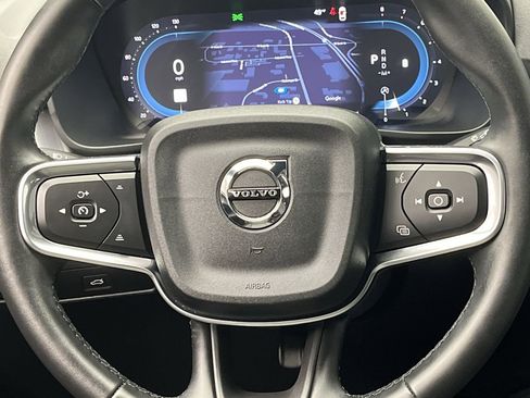 Used 2025 Volvo XC40 B5 Core image 15