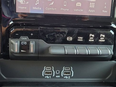 New 2026 RAM 2500 Big Horn AWD/4WD image 15