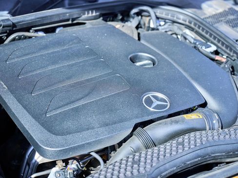 Used 2019 Mercedes-Benz C 300 C 300 Sedan 4D image 35