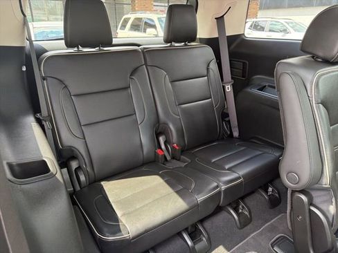 Used 2023 GMC Acadia Denali w/ Denali Ultimate Package image 19