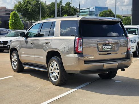 Used 2019 GMC Yukon SLT w/ Premium Edition RWD image 5