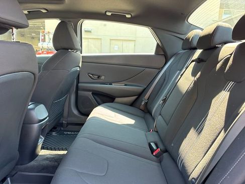 New 2026 Hyundai Elantra SEL Sport Premium FWD image 9