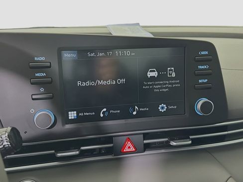 Used 2025 Hyundai Elantra Sport image 16