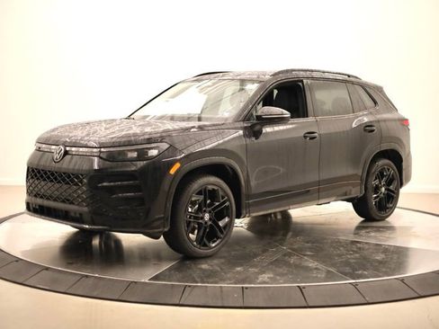 New 2026 Volkswagen Tiguan SE R-Line image 7