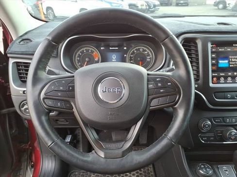 Used 2019 Jeep Cherokee Trailhawk w/ Cold Weather Group image 18