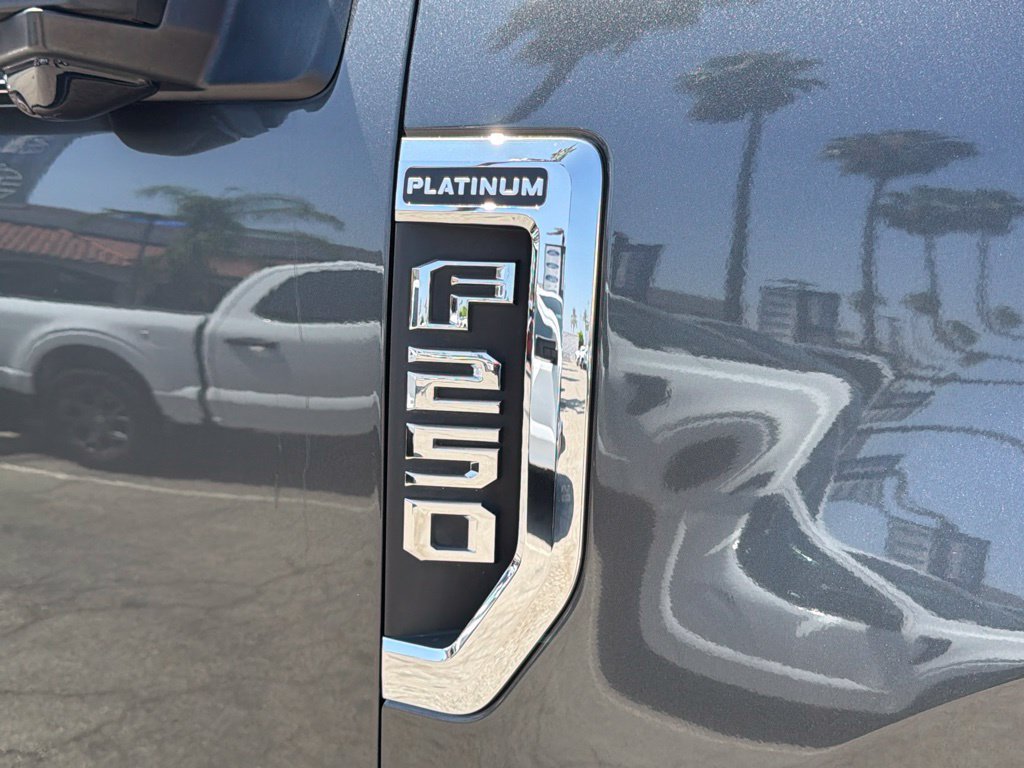 Used 2019 Ford F250 Platinum w/ Platinum Ultimate Package AWD/4WD image 15