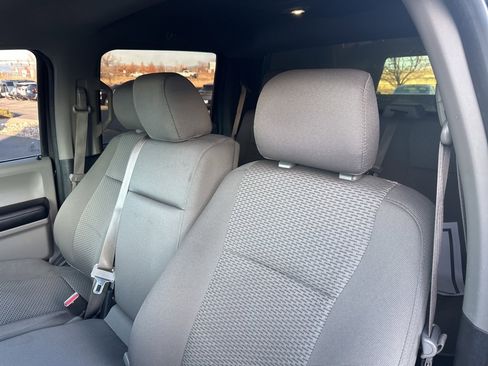 Used 2015 Ford F150 XLT image 15