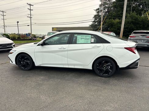 Certified 2026 Hyundai Elantra SEL FWD image 2