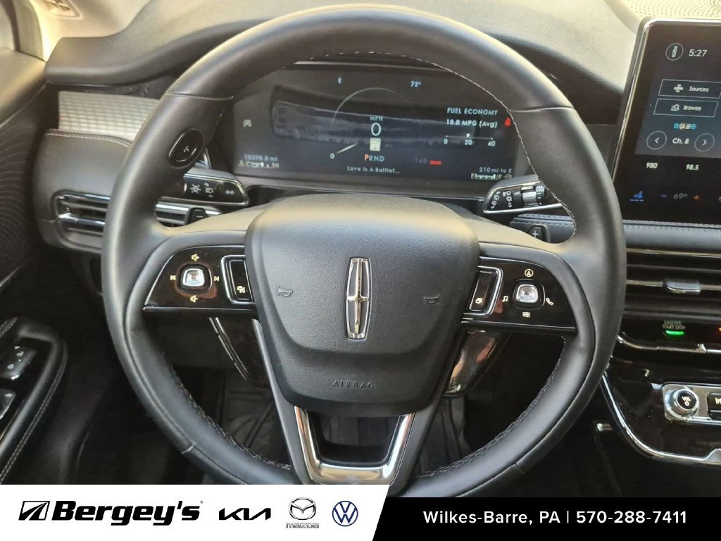 Used 2023 Lincoln Corsair AWD w/ Equipment Group 101A image 23