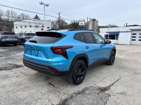 New 2026 Chevrolet Trax LT w/ Midnight Edition image 5