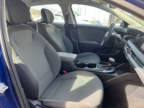 Used 2025 Kia K4 LXS image 35
