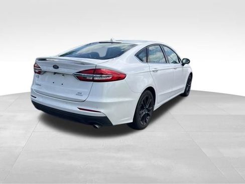 Used 2020 Ford Fusion SE w/ Equipment Group 151A FWD image 7
