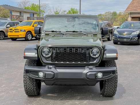 Used 2024 Jeep Wrangler Willys image 3