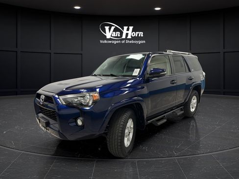 Used 2019 Toyota 4Runner SR5 Premium AWD/4WD image 3