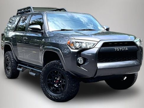 Used 2019 Toyota 4Runner SR5 Premium RWD image 2