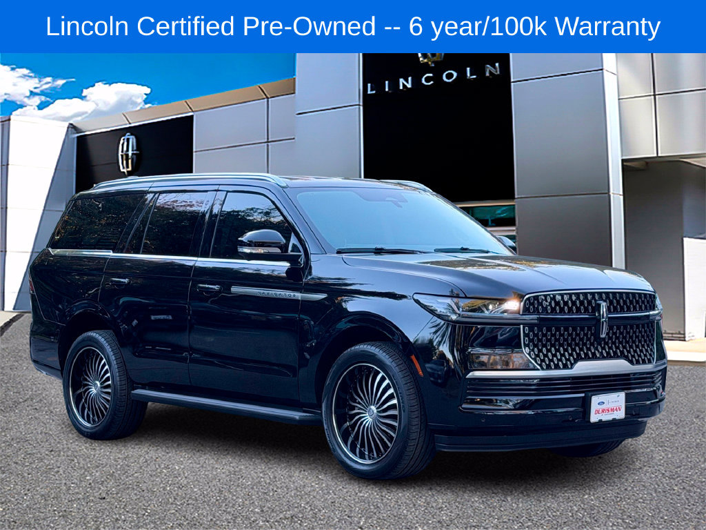 Used 2026 Lincoln Navigator Premiere AWD/4WD image 1