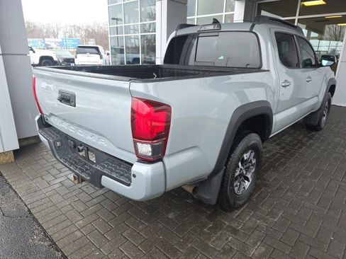 Used 2019 Toyota Tacoma Limited image 5