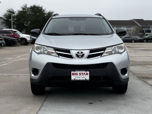 Used 2015 Toyota RAV4 LE image 3