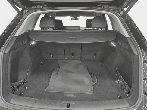 Used 2023 Audi Q5 2.0T Premium w/ Convenience Package image 28