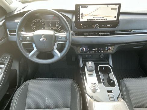 Used 2025 Mitsubishi Outlander Sport ES AWD/4WD image 17