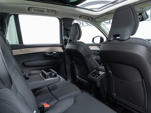 New 2026 Volvo XC90 B6 Plus w/ Protection Package Premier image 23