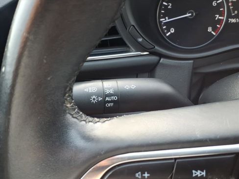 Used 2020 MAZDA CX-30 FWD w/ Preferred Package image 24