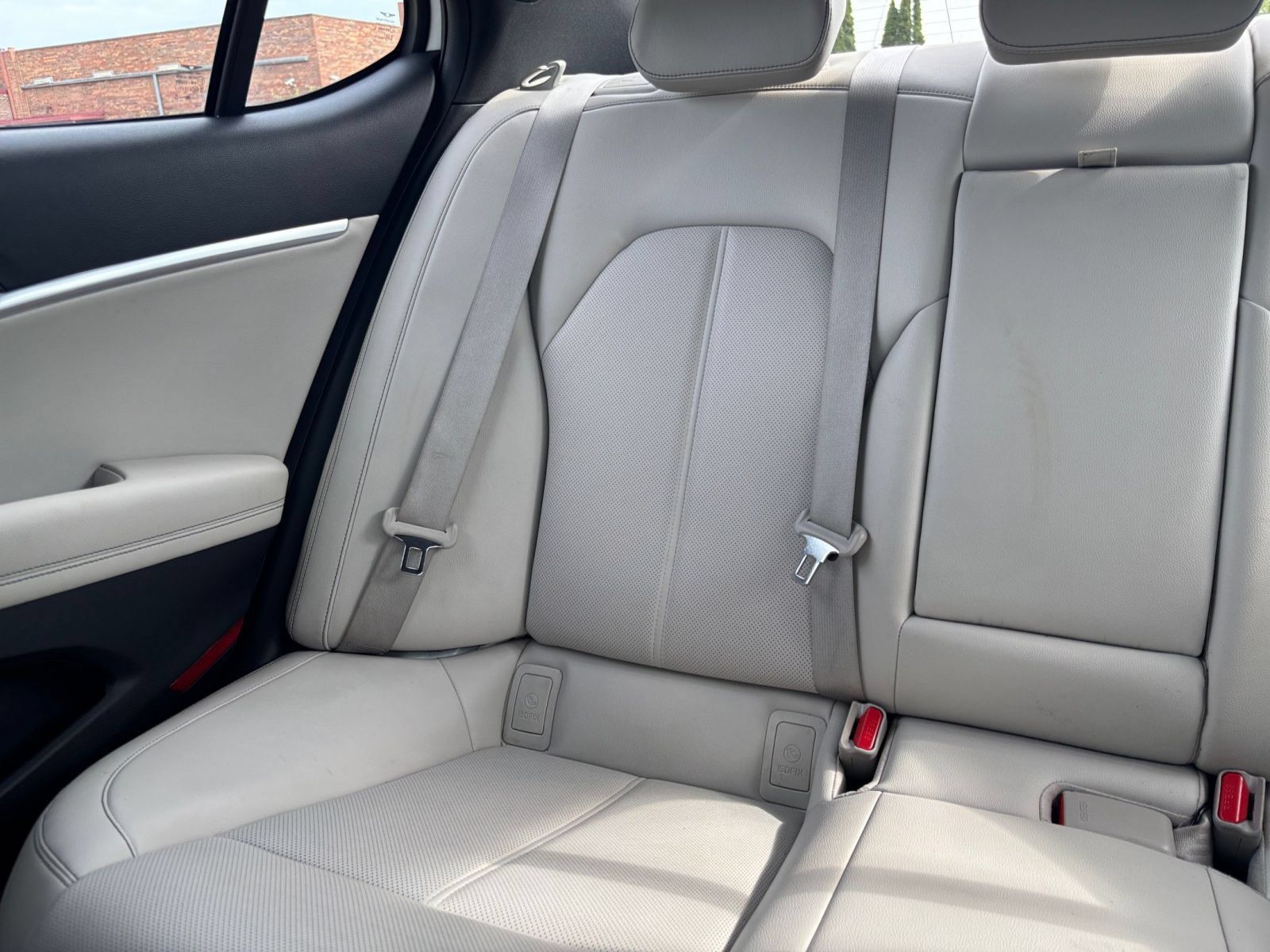 Used 2025 Genesis G70 2.5T AWD/4WD image 36