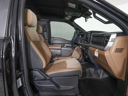 Used 2026 Ford F450 XLT w/ 360-Degree Camera Package image 11