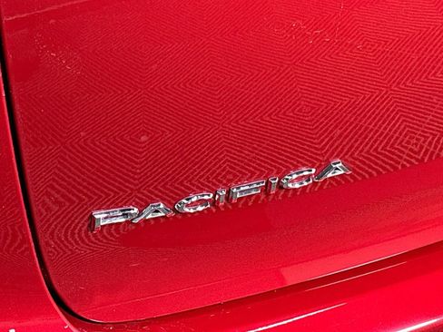 New 2026 Chrysler Pacifica Select AWD/4WD image 22