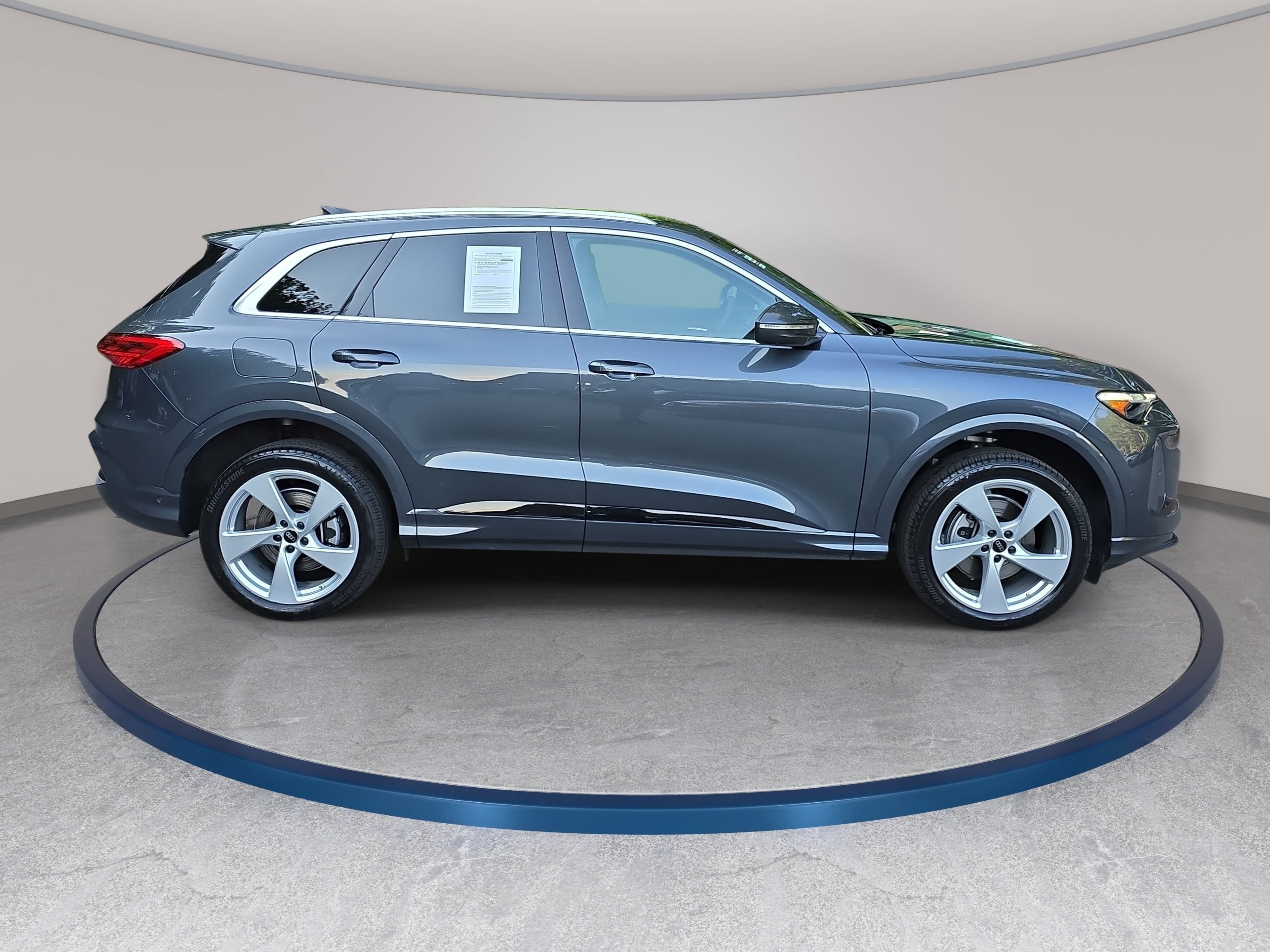 Used 2025 Audi Q5 Premium Plus w/ Premium Plus AWD/4WD image 4