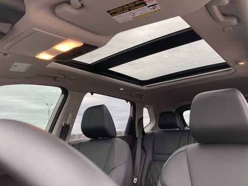 Used 2023 Nissan Rogue Platinum w/ Platinum Premium Package image 16