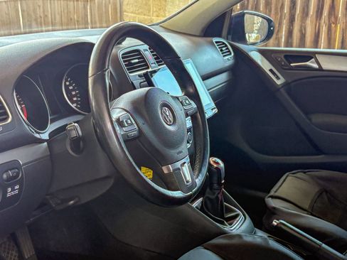 Used 2011 Volkswagen Golf TDI w/ Cold Weather Pkg FWD image 2