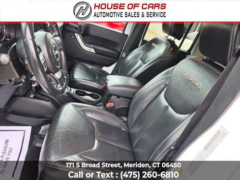 Used 2016 Jeep Wrangler Unlimited Sahara w/ Dual Top Group AWD/4WD image 28