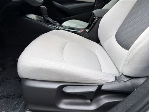 Certified 2022 Toyota Corolla LE FWD image 12