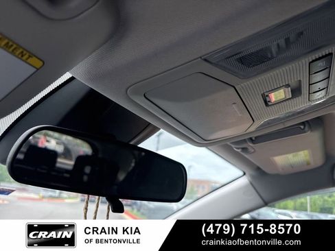 Used 2021 Toyota RAV4 XLE AWD/4WD image 24