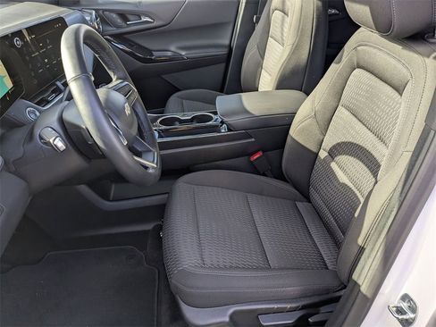 Used 2025 Chevrolet Equinox LT image 20