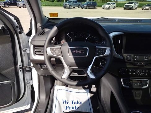 Used 2024 GMC Terrain SLT w/ Elevation Edition FWD image 12