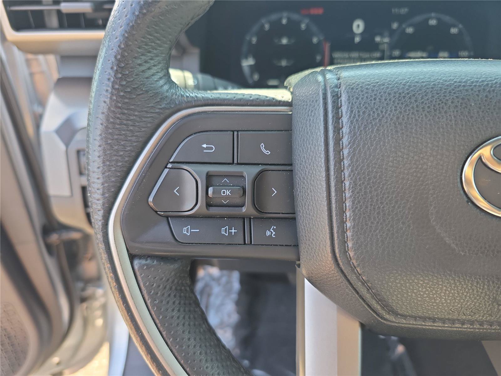 Used 2024 Toyota Tacoma TRD Off-Road AWD/4WD image 19