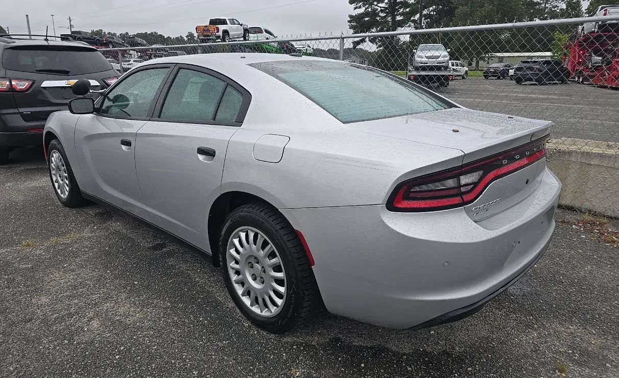 Used 2022 Dodge Charger Police AWD/4WD image 4