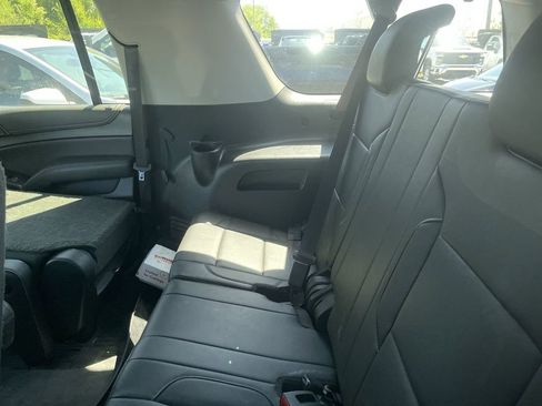 Used 2020 Chevrolet Suburban Premier AWD/4WD image 4